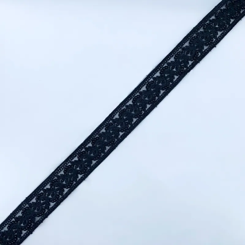 Ukingo mweusi wa lace wenye mapambo · 34 — Nyeusi