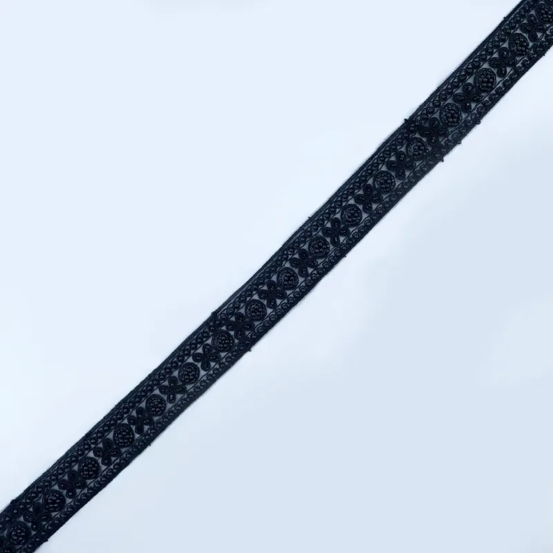 Ukingo mweusi wa lace wenye mapambo · 43 — Nyeusi