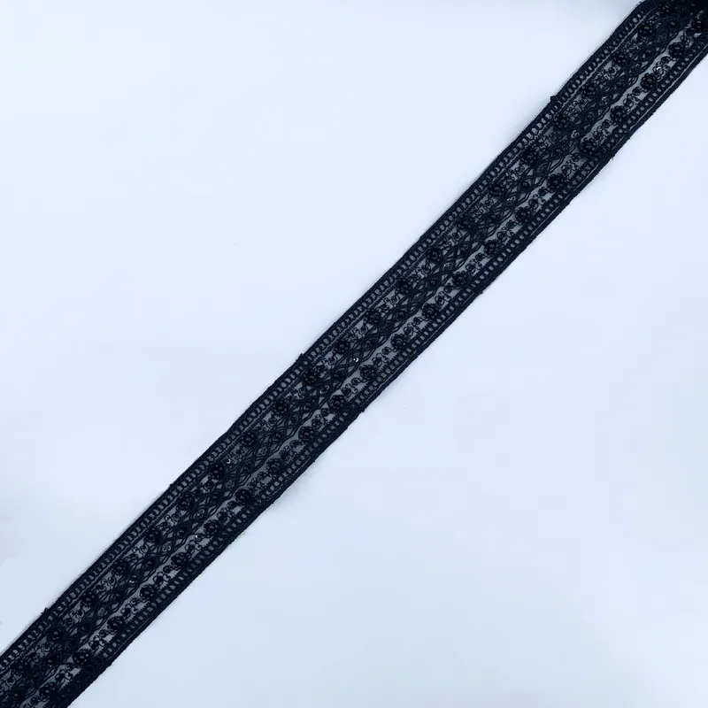 Ukingo mweusi wa lace wenye mapambo · 50 — Nyeusi