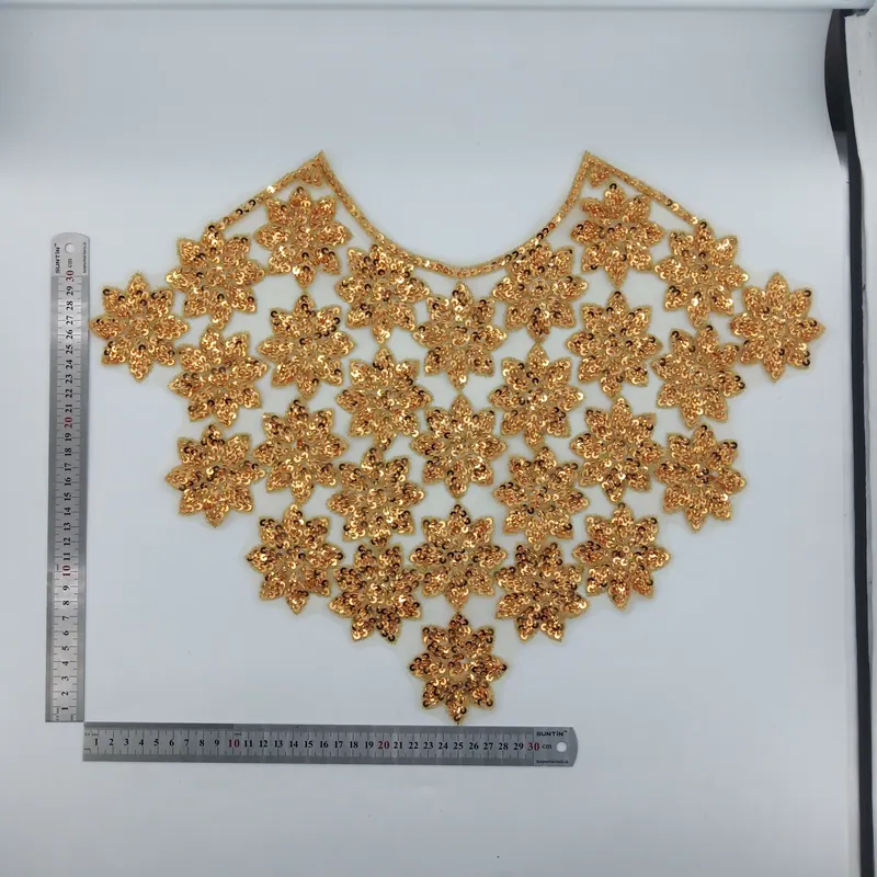 Gold floral neckline applique — Gold