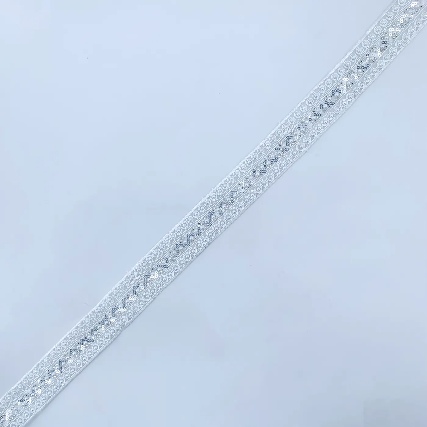 Lace nyeupe yenye mapambo · 13