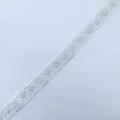 Galão de renda branca ornamentada · 19 — 2