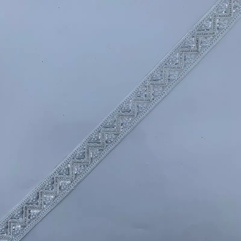 White geometric lace trim — White & silver