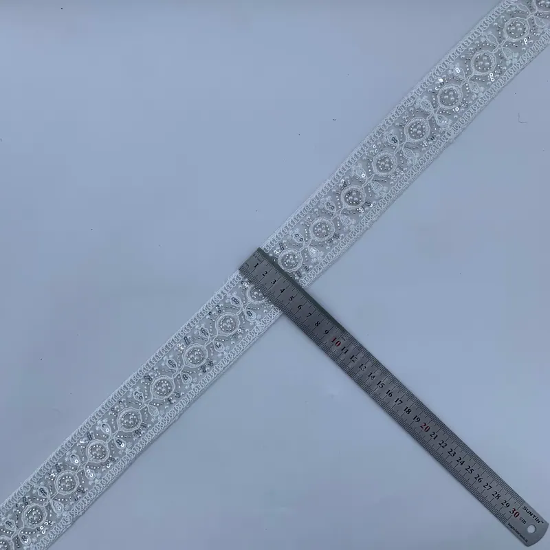 White petal lace trim — White & silver